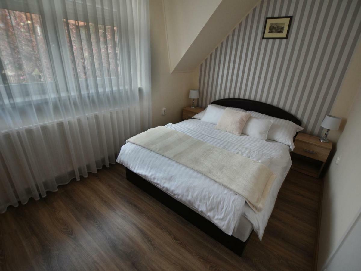 Szecsenyi Apartman Heviz Exterior photo